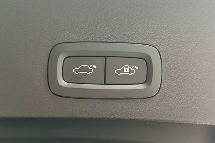 Sort Volvo XC40 fra 2022