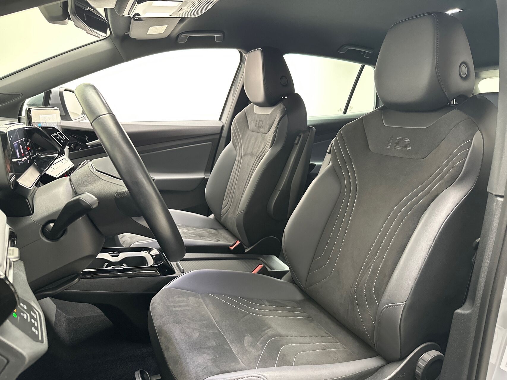 Grå VW ID.4 fra 2023