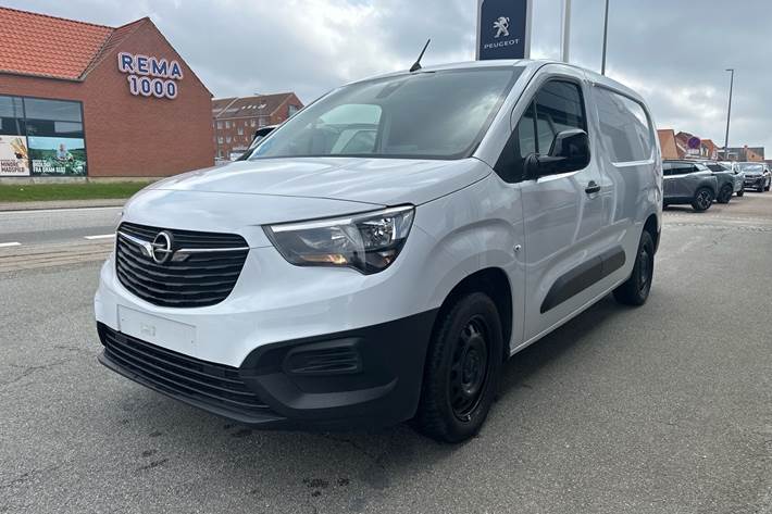 Hvid Opel Combo fra 2023