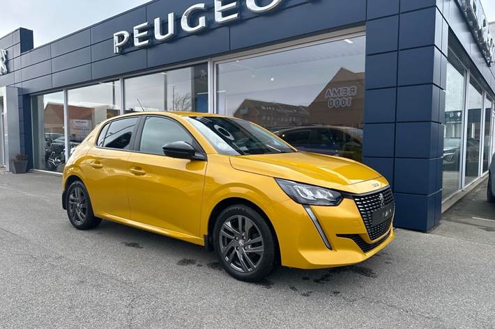 Gul Peugeot 208 fra 2022
