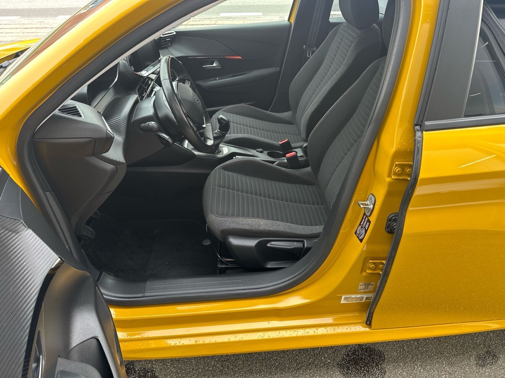 Peugeot 208 1,2 PureTech Selection 75HK 5d