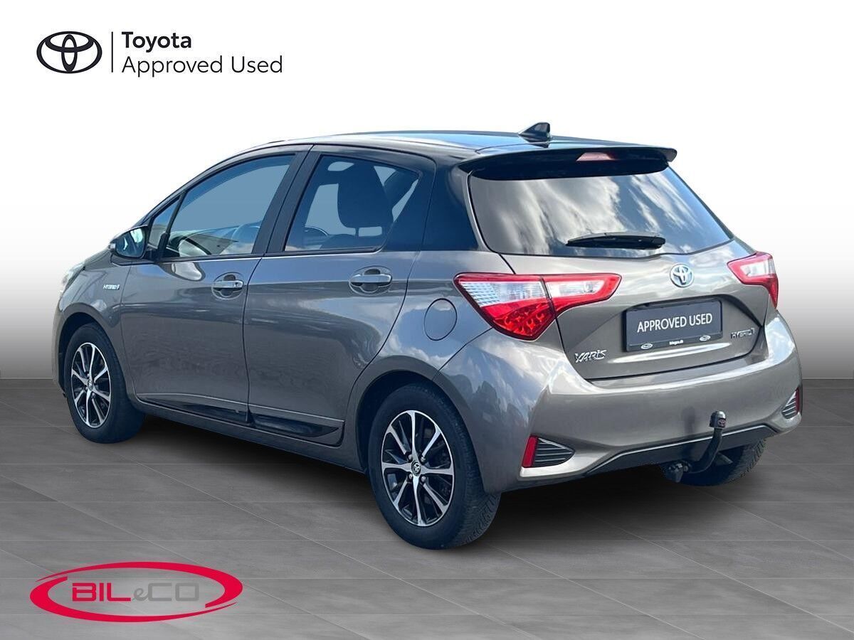 Toyota Yaris 1,5 Hybrid H3 Premiumpakke E-CVT 100HK 5d Trinl. Gear