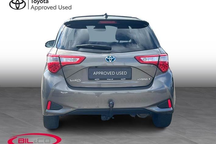 Bronze Toyota Yaris fra 2019