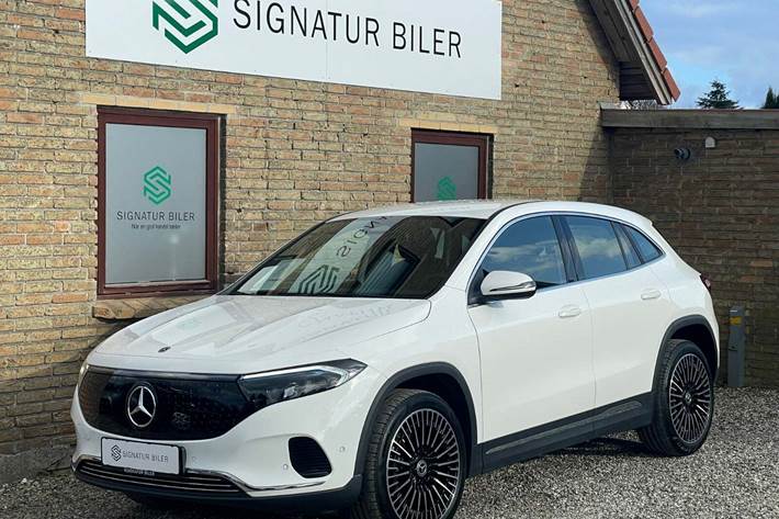 Hvid Mercedes EQA250+ fra 2024 set udefra
