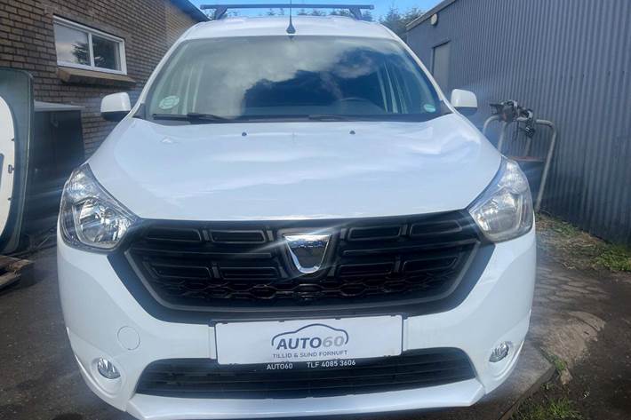 Hvid Dacia Dokker fra 2019