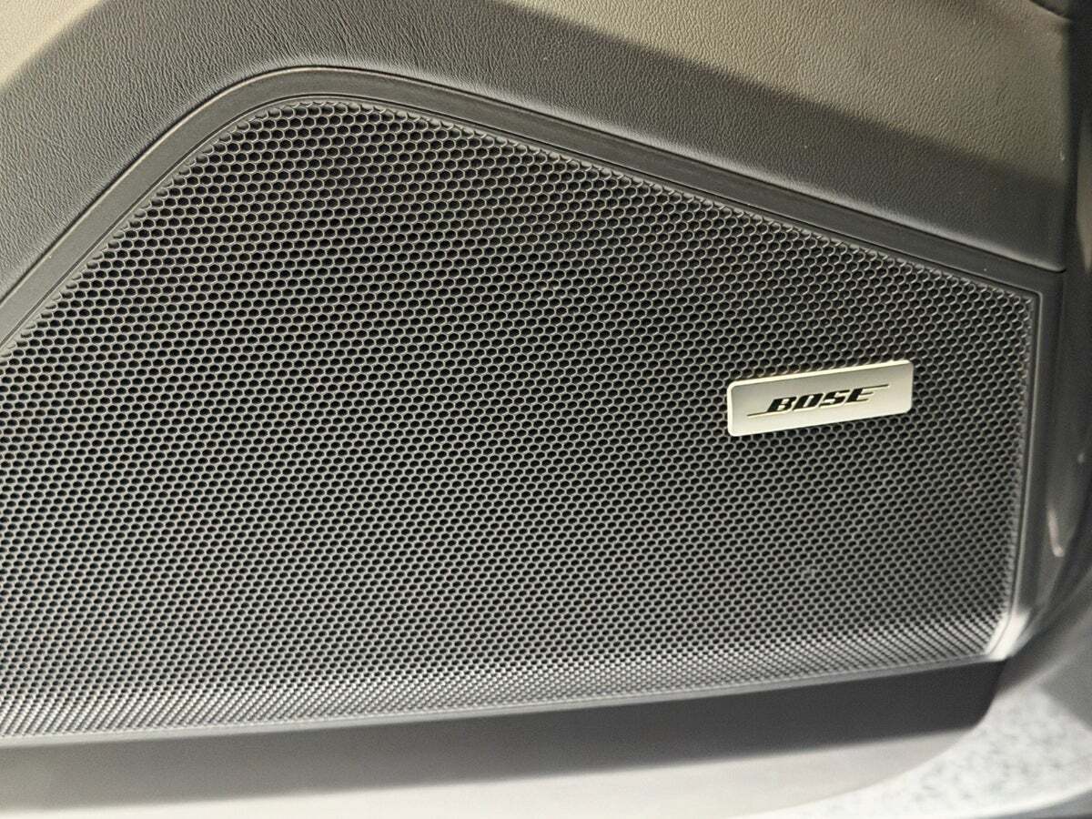 Grå Porsche Cayenne fra 2025