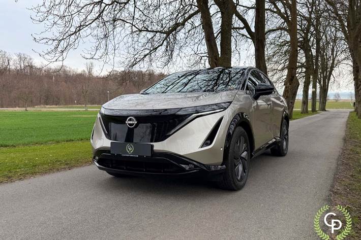 Orange Nissan Ariya fra 2024