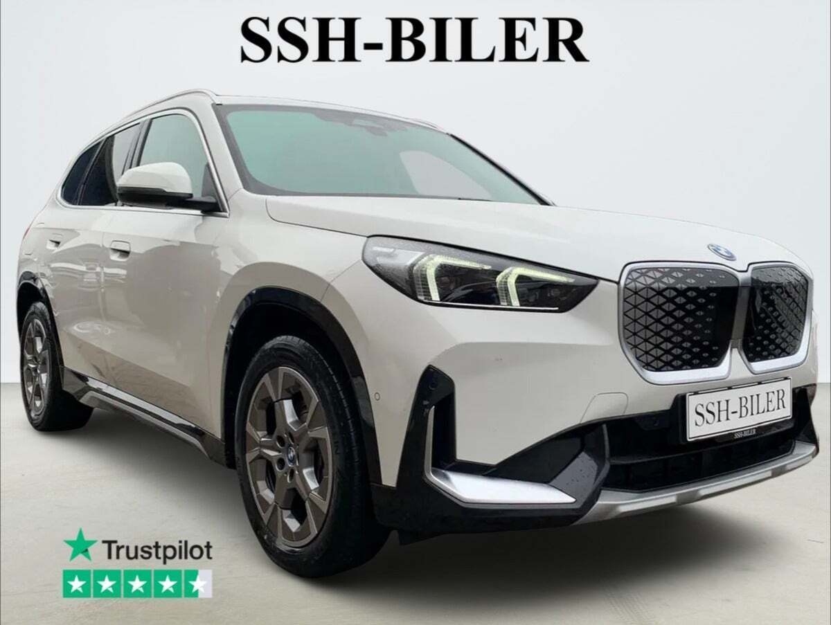 BMW iX1 eDrive20 X-Line