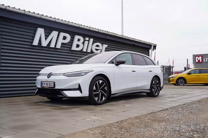 Hvid VW ID.7 fra 2024 set udefra