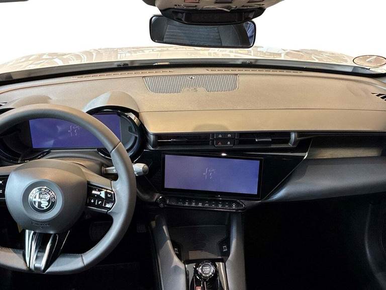 Alfa Romeo Junior Elettrica Core