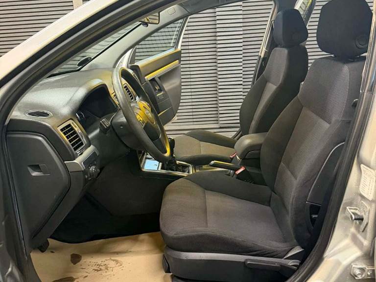 Opel Vectra 1,8 16V Elegance