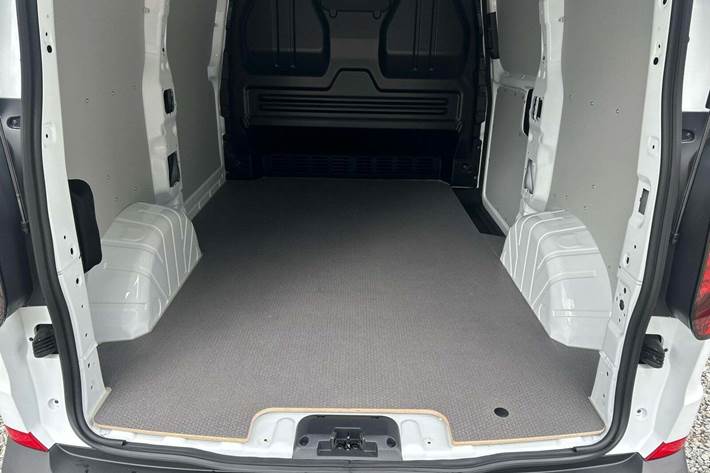 Hvid VW e-Transporter fra 2025