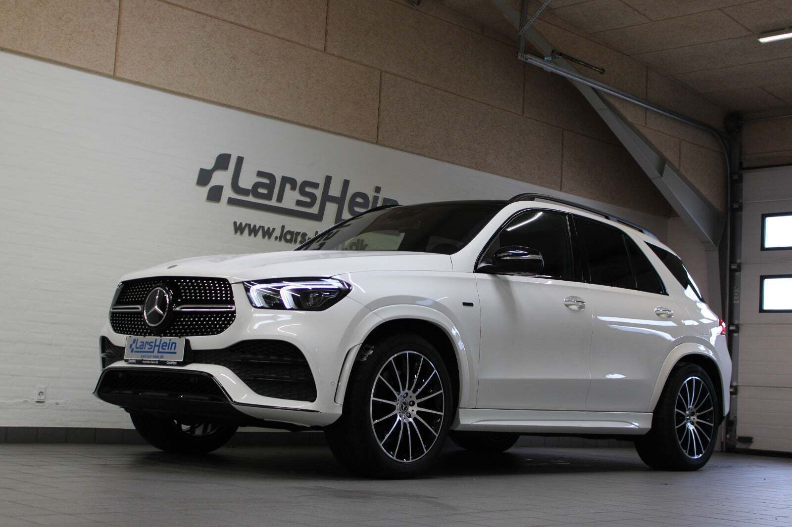Hvid Mercedes GLE350 de fra 2023