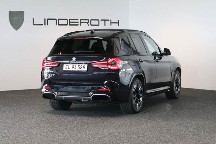 Sort BMW iX3 fra 2022