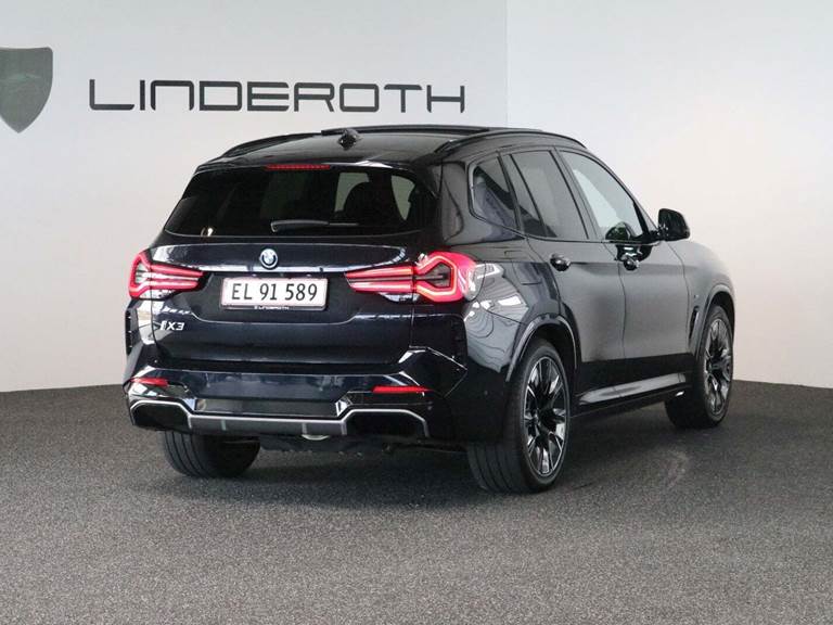 BMW iX3 Charged Plus M-Sport