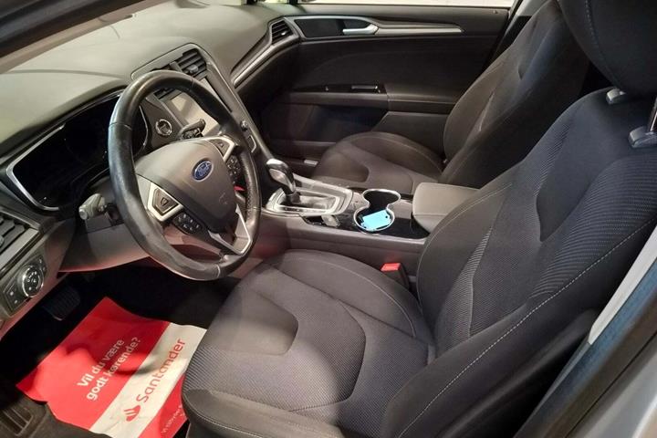 Orange Ford Mondeo fra 2015