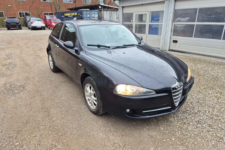 undefined Alfa Romeo 147 fra 2007 set udefra