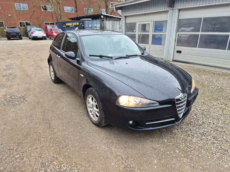 Alfa Romeo 147 1,6 Super