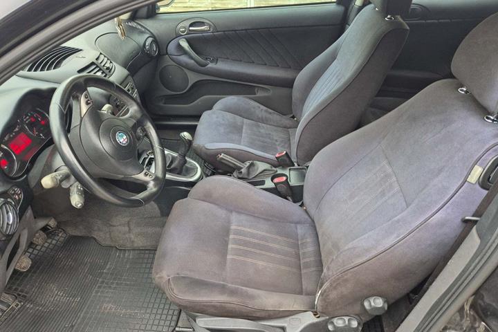 undefined Alfa Romeo 147 fra 2007 set indefra