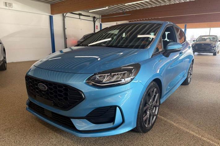 Blå Ford Fiesta fra 2022