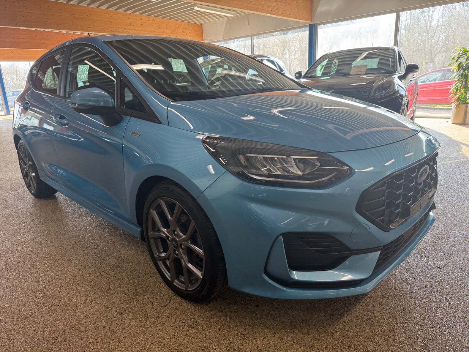 Blå Ford Fiesta fra 2022