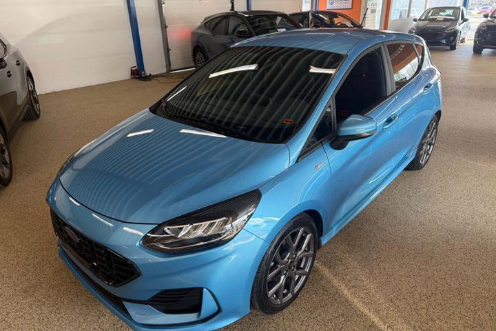 Blå Ford Fiesta fra 2022