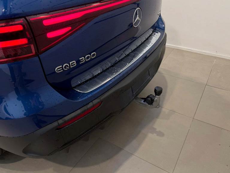 Mercedes EQB300 AMG Line 4Matic