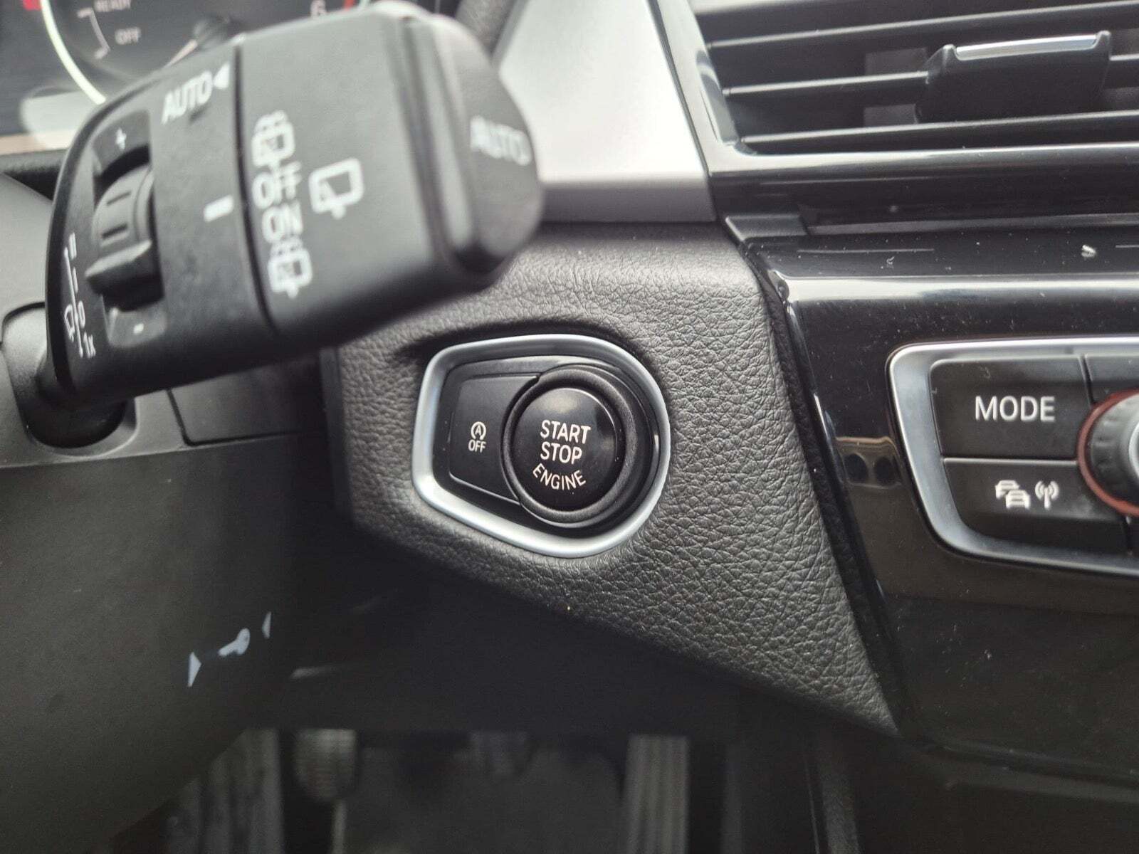 Sort BMW 218d fra 2017