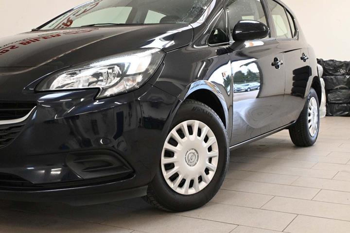 Blå Opel Corsa fra 2019
