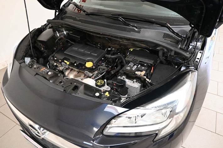 Blå Opel Corsa fra 2019