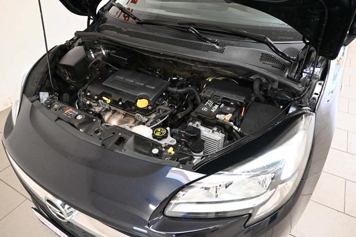 Blå Opel Corsa fra 2019