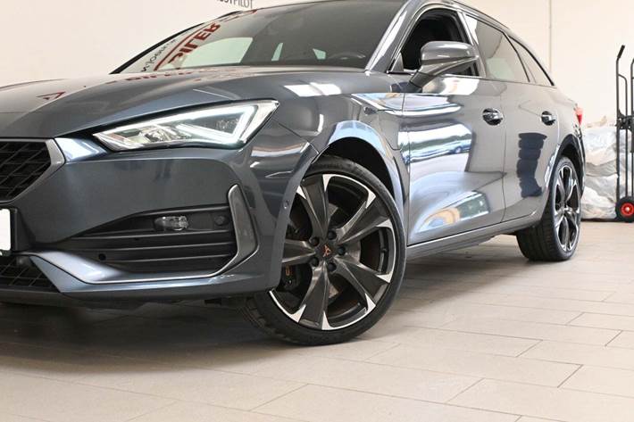 Grå Cupra Leon fra 2021