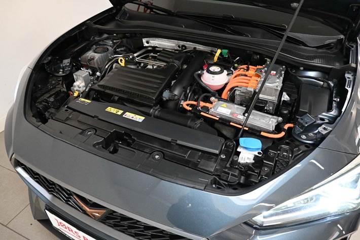 Grå Cupra Leon fra 2021