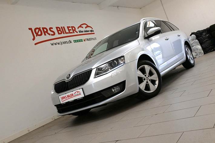 Sølv Skoda Octavia fra 2017