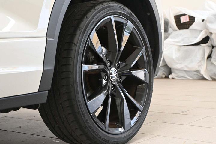 Beige VW T-Roc fra 2022