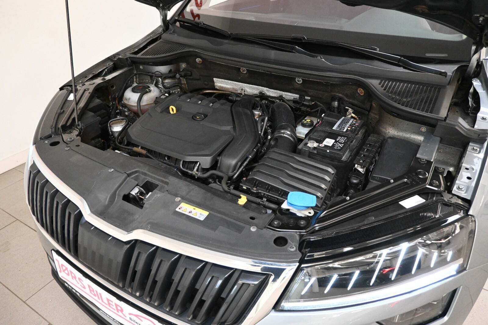 Grå Skoda Karoq fra 2021