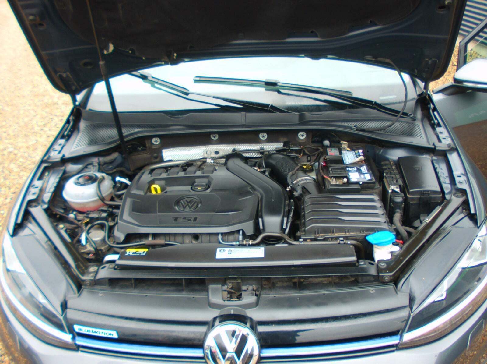 Sølv VW Golf VII fra 2018