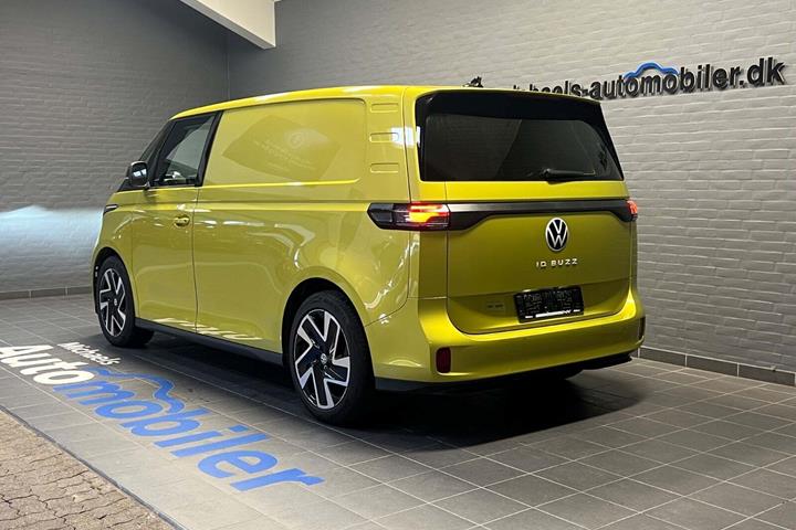 Gul VW ID.Buzz fra 2023