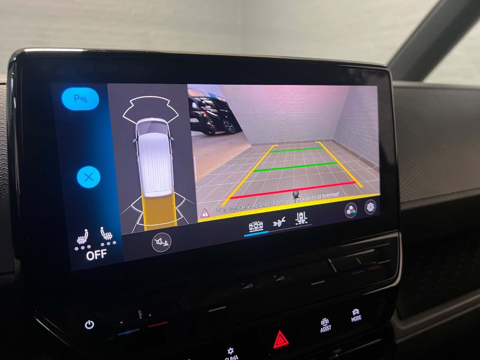 Gul VW ID.Buzz fra 2023