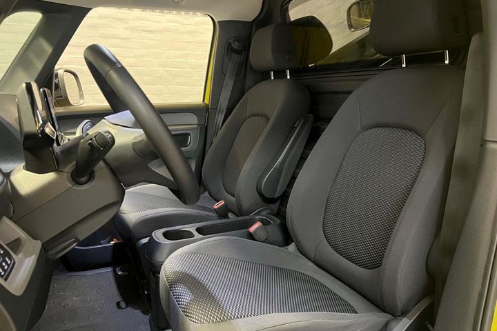 Gul VW ID.Buzz fra 2023