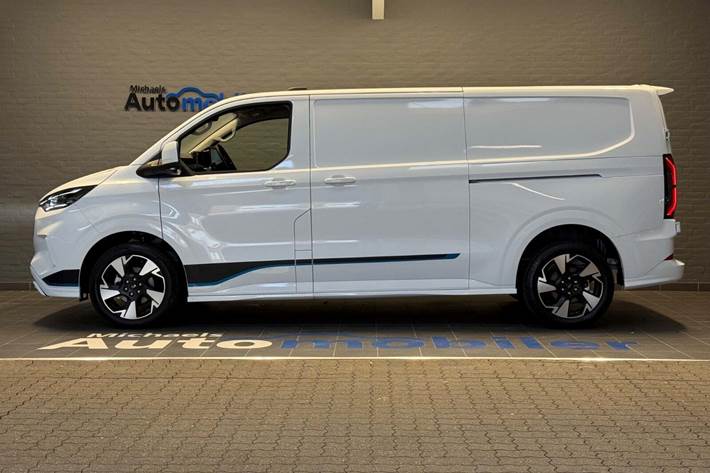 Hvid Ford Transit Custom 320 L2 fra 2026