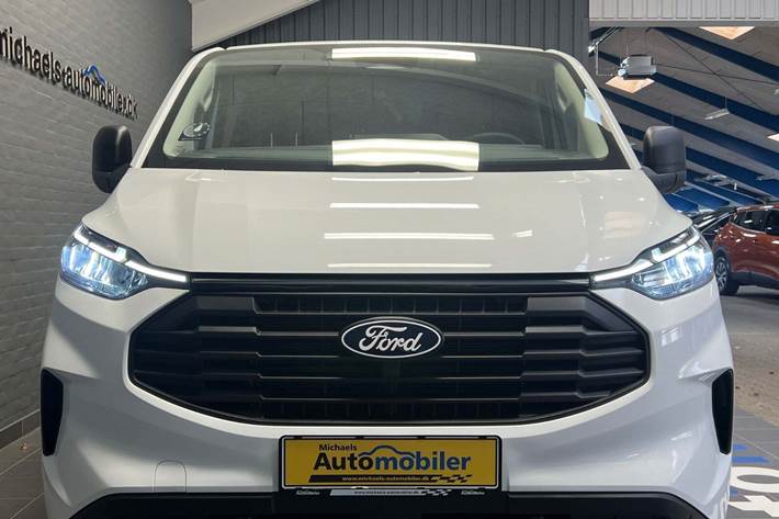 Hvid Ford Transit Custom 320 L2 fra 2026