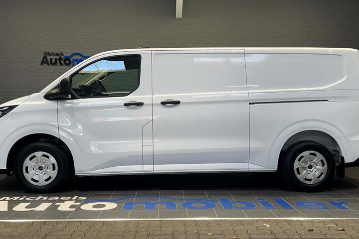 Hvid Ford Transit Custom 320 L2 fra 2026
