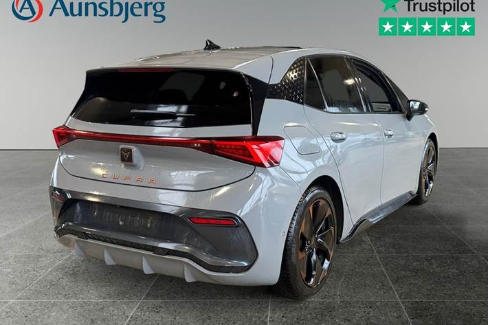 Grå Cupra Born fra 2022