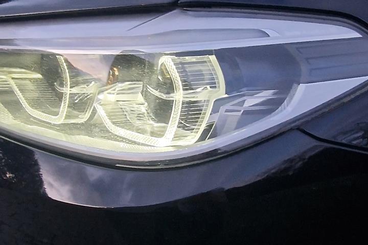 Sort BMW 501 fra 2018