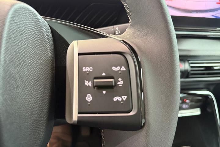 Rød Citroën e-C3 Aircross fra 2025