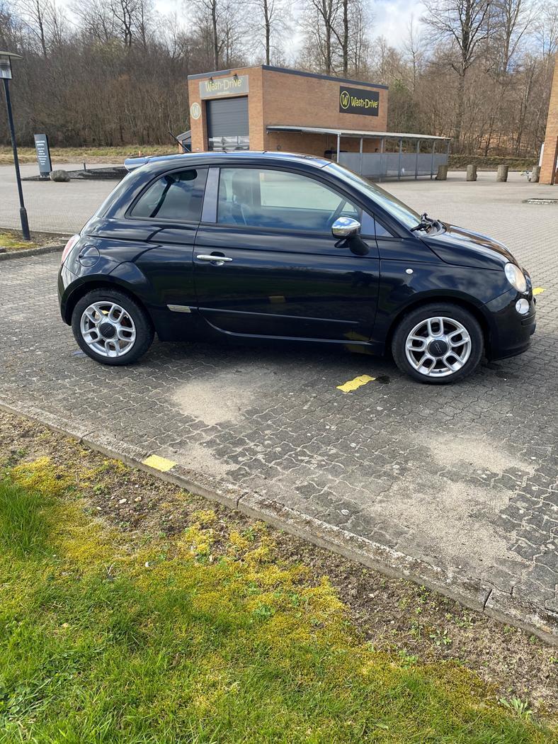 Sort Fiat 500 fra 2010