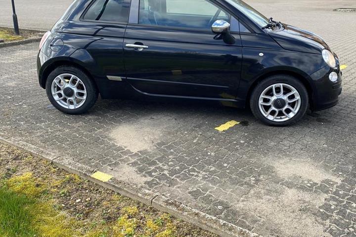 Sort Fiat 500 fra 2010