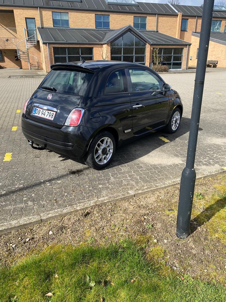 Sort Fiat 500 fra 2010