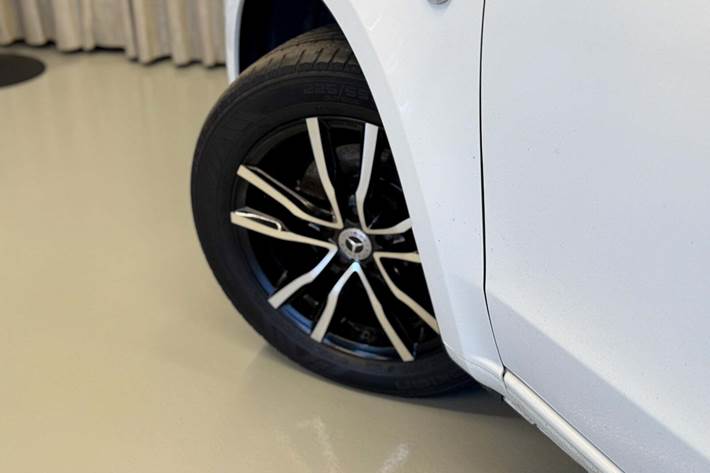 Hvid Mercedes Vito 116 fra 2017